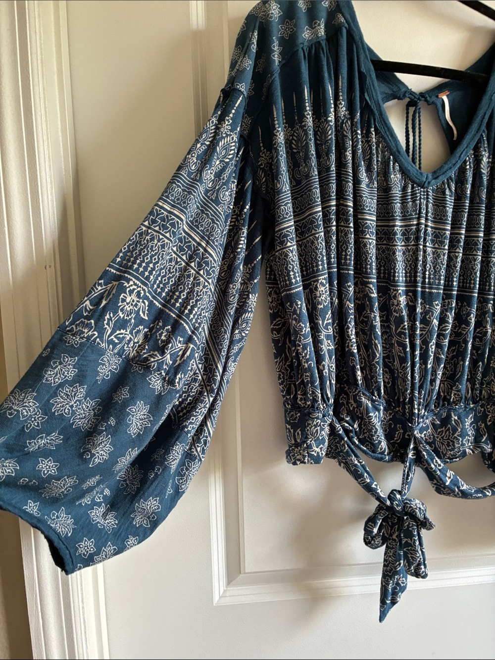 Free People Boho weekend warrior Blouse blue open back long sleeve oversized med - Picture 4 of 13
